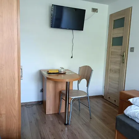 Δωμάτια σε οικογενειακή κατοικία Goscinne 